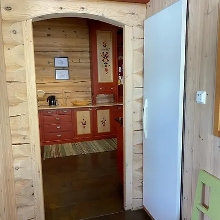 Kvenahytta * Markegardlian