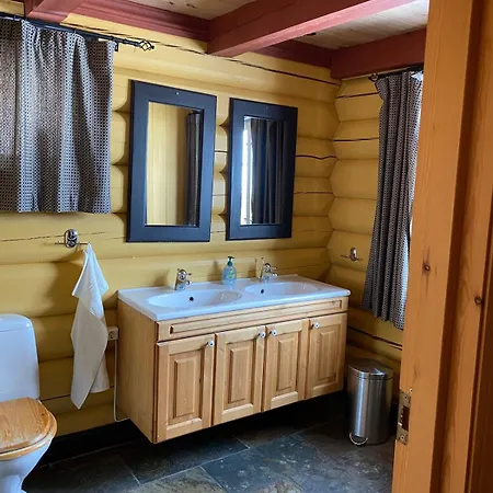 Kvenahytta * Markegardlian