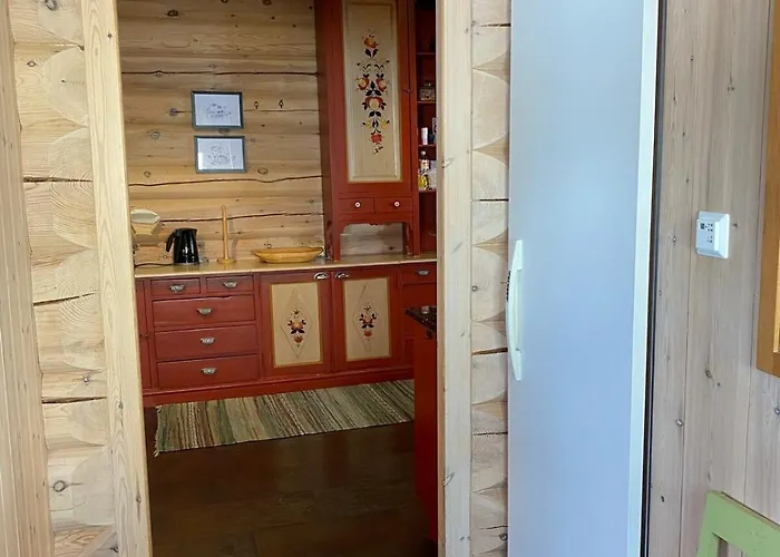 Kvenahytta * Markegardlian