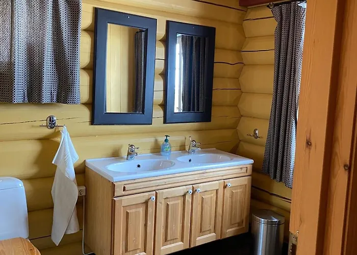 Kvenahytta * Markegardlian